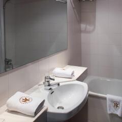 Catalonia Gran Hotel Verdi ванная