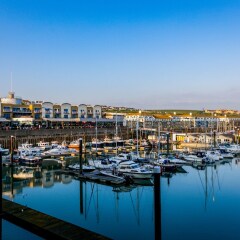 Отель Rethink Living - Luxury Brighton Marina