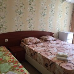 Гостиница Малахит сейф в номере