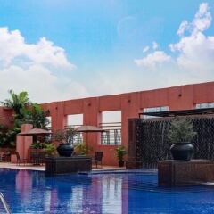 Отель Grand Seasons Hotel Kuala Lumpur Малайзия, Куала-Лумпур - отзывы, цены и фото номеров - забронировать отель Grand Seasons Hotel Kuala Lumpur онлайн бассейн фото 2