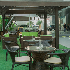 First Central Hotel Suites гостиничный бар