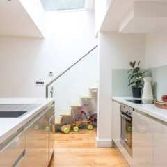 Отель Modern 3 Bedroom Family House With Garden в номере