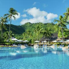 Отель Hilton Moorea Lagoon Resort and Spa бассейн