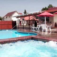 Отель Knights Inn Pendleton США, Адамс - отзывы, цены и фото номеров - забронировать отель Knights Inn Pendleton онлайн бассейн фото 2