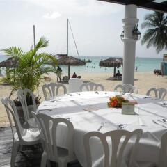 Отель Beachcomber Club Resort