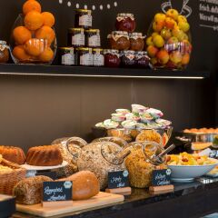 Отель Motel One Salzburg-Mirabell Австрия, Зальцбург - 1 отзыв об отеле, цены и фото номеров - забронировать отель Motel One Salzburg-Mirabell онлайн фото 2