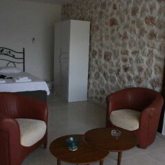 Kulube Hotel Турция, Калкан - 1 отзыв об отеле, цены и фото номеров - забронировать отель Kulube Hotel онлайн удобства в номере фото 2