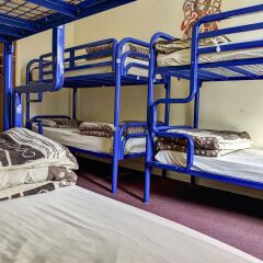 Отель Kinlay House Dublin Кровать в общем номере с двухъярусной кроватью