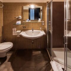 Отель Sea Lion Hotel Италия, Монтезильвано - отзывы, цены и фото номеров - забронировать отель Sea Lion Hotel онлайн ванная фото 2