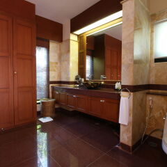 Отель The Baiyoke Seacoast Resort ванная фото 2