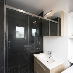 Отель Contemporary near Arc de Triomphe Париж ванная