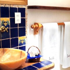 Отель Casa Jacinta Guest House Мексика, Мехико - отзывы, цены и фото номеров - забронировать отель Casa Jacinta Guest House онлайн ванная фото 2