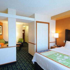 Отель Fairfield Inn & Suites by Marriott Frederick удобства в номере фото 2