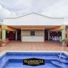 Florencia Plaza Hotel бассейн