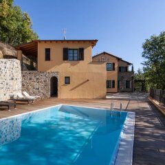 Отель Agriturismo Le Meridiane Боргомаро бассейн