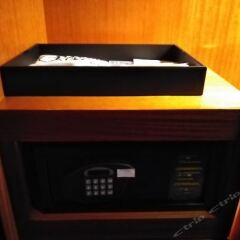 Отель Regent Beijing сейф в номере