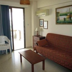 Rododafni Beach Apartments in Chlorakas, Cyprus from 83$, photos, reviews - zenhotels.com guestroom photo 5