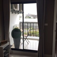 Отель The Link Vano Sukhumvit 64 Бангкок балкон