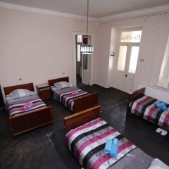 Отель Leon Hostel Грузия, Тбилиси - отзывы, цены и фото номеров - забронировать отель Leon Hostel онлайн комната для гостей фото 2