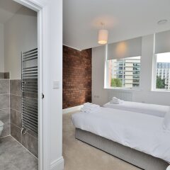 Отель Canal Street Apartments Великобритания, Манчестер - отзывы, цены и фото номеров - забронировать отель Canal Street Apartments онлайн ванная фото 2