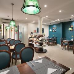 Holiday Emerald Hotel гостиничный бар