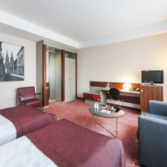 AZIMUT Hotel Cologne комната для гостей фото 6