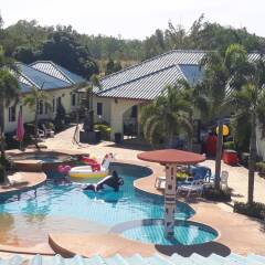 Отель Rendezvous Resort Pattaya бассейн
