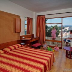 Отель Alua Hawaii Ibiza Испания, Сан-Антони-де-Портмань - отзывы, цены и фото номеров - забронировать отель Alua Hawaii Ibiza онлайн комната для гостей фото 2