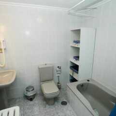 Отель in Isla Playa, Cantabria 103301 by MO Rentals Испания, Арнуэро - отзывы, цены и фото номеров - забронировать отель in Isla Playa, Cantabria 103301 by MO Rentals онлайн ванная