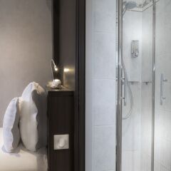 Отель Hôtel de La Paix Tour Eiffel ванная фото 2