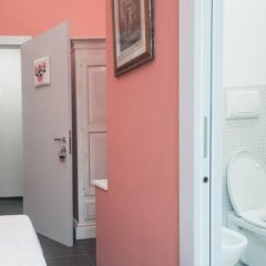 Отель Marlin Rooms сейф в номере