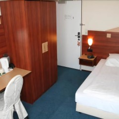Hampshire Hotel - Beethoven сейф в номере