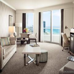 Отель Fontainebleau Miami Beach США, Майами-Бич - отзывы, цены и фото номеров - забронировать отель Fontainebleau Miami Beach онлайн комната для гостей фото 3