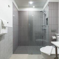 Reno Hotel Бангкок ванная фото 2