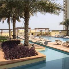 Отель Vacation Bay - Marina Residence 6 бассейн