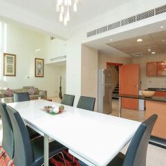 Отель Kennedy Towers - Emerald Residence в номере