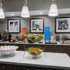 Отель Hampton Inn & Suites Los Angeles/Hollywood США, Лос-Анджелес - 8 отзывов об отеле, цены и фото номеров - забронировать отель Hampton Inn & Suites Los Angeles/Hollywood онлайн питание