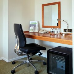 Отель Holiday Inn Edinburgh City West Эдинбург удобства в номере фото 2