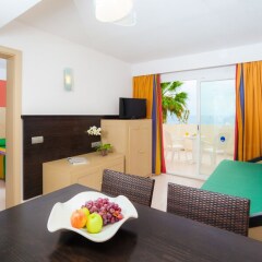Отель Blau Punta Reina Resort в номере