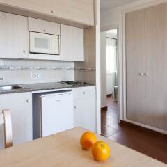 Отель Apartamentos Roc Oasis Park Испания, Кала-эн-Бланес - отзывы, цены и фото номеров - забронировать отель Apartamentos Roc Oasis Park онлайн в номере фото 2