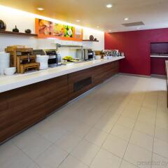 Отель Holiday Inn Express Exeter M5, Jct 29 питание