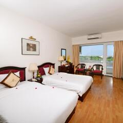 Century Riverside Hotel Hue комната для гостей