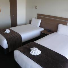 Suncourt Hotel & Conference Centre комната для гостей фото 2