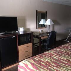 Отель German Village Inn Motel удобства в номере фото 2