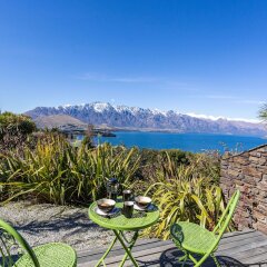 Alpine Gold With Incredible Lake Views SPA in Queenstown, New Zealand from 417$, photos, reviews - zenhotels.com beach