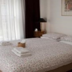 Отель A Bed & Breakfast Flynt Нидерланды, Амстердам - отзывы, цены и фото номеров - забронировать отель A Bed & Breakfast Flynt онлайн комната для гостей фото 5