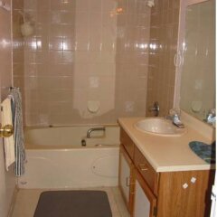 Отель Canada Easy Lodge Канада, Бурнаби - отзывы, цены и фото номеров - забронировать отель Canada Easy Lodge онлайн ванная