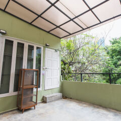 Bharani Hostel балкон