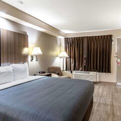Отель Econo Lodge Кингсвилль комната для гостей фото 3