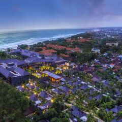 Hotel Indigo Bali Seminyak Beach пляж